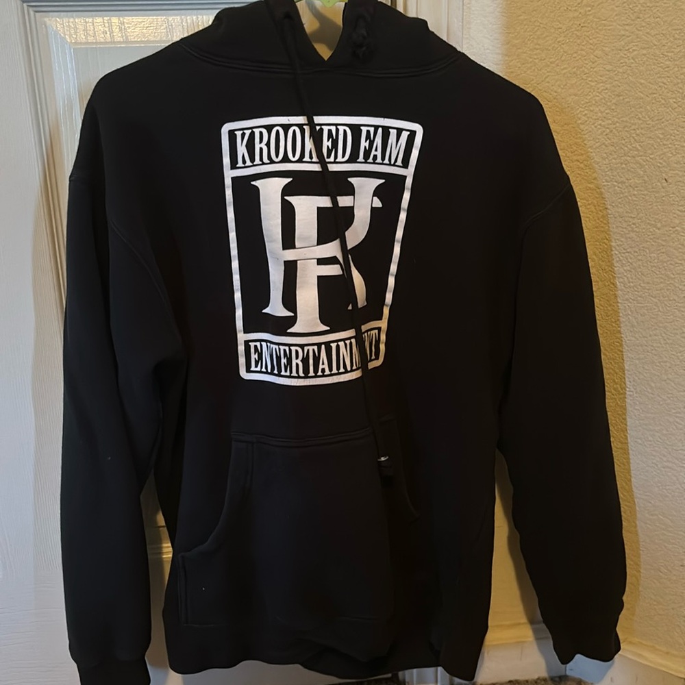 Black krooked fam entertainment hoodie.